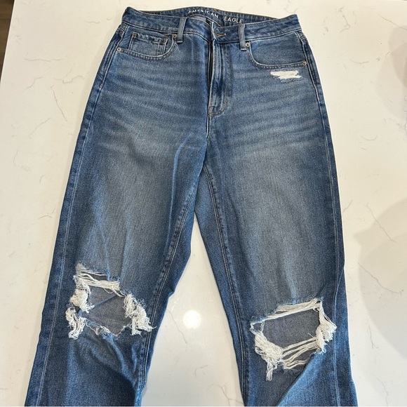 American Eagle Mom Jean Long - Picture 2 of 5